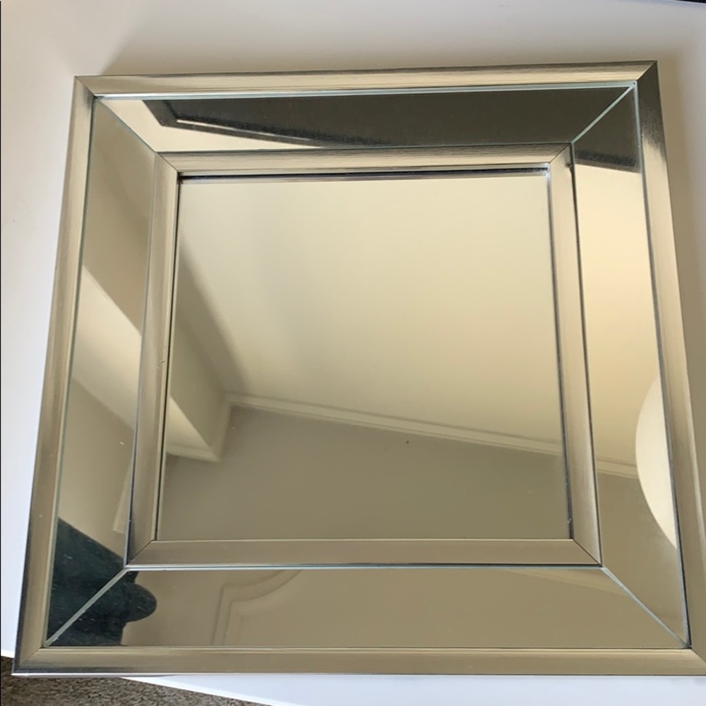 Square mirror